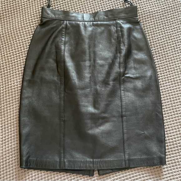 St John black leather pencil skirt - Picture 3 of 15
